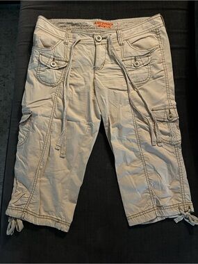 Vintage Y2K Arizona Jean Co. Low Rise Cargo Capri Pants Khaki Size 5 Juniors